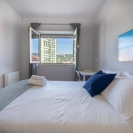 Elisio De Moura - T5 Ideal Familias - Apartment Braga