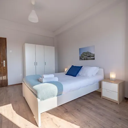 Apartment Elisio De Moura - T5 Ideal Familias - Braga
