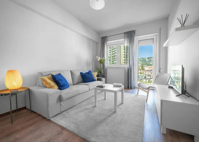 Elisio De Moura - T5 Ideal Familias - Braga