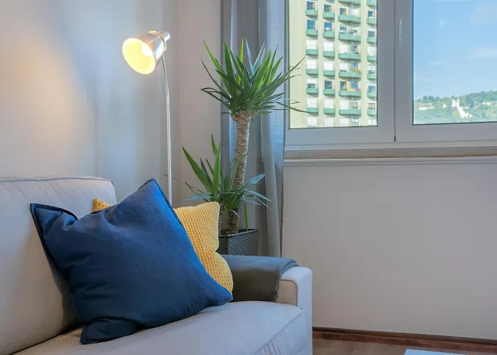 Elisio De Moura - T5 Ideal Familias - *